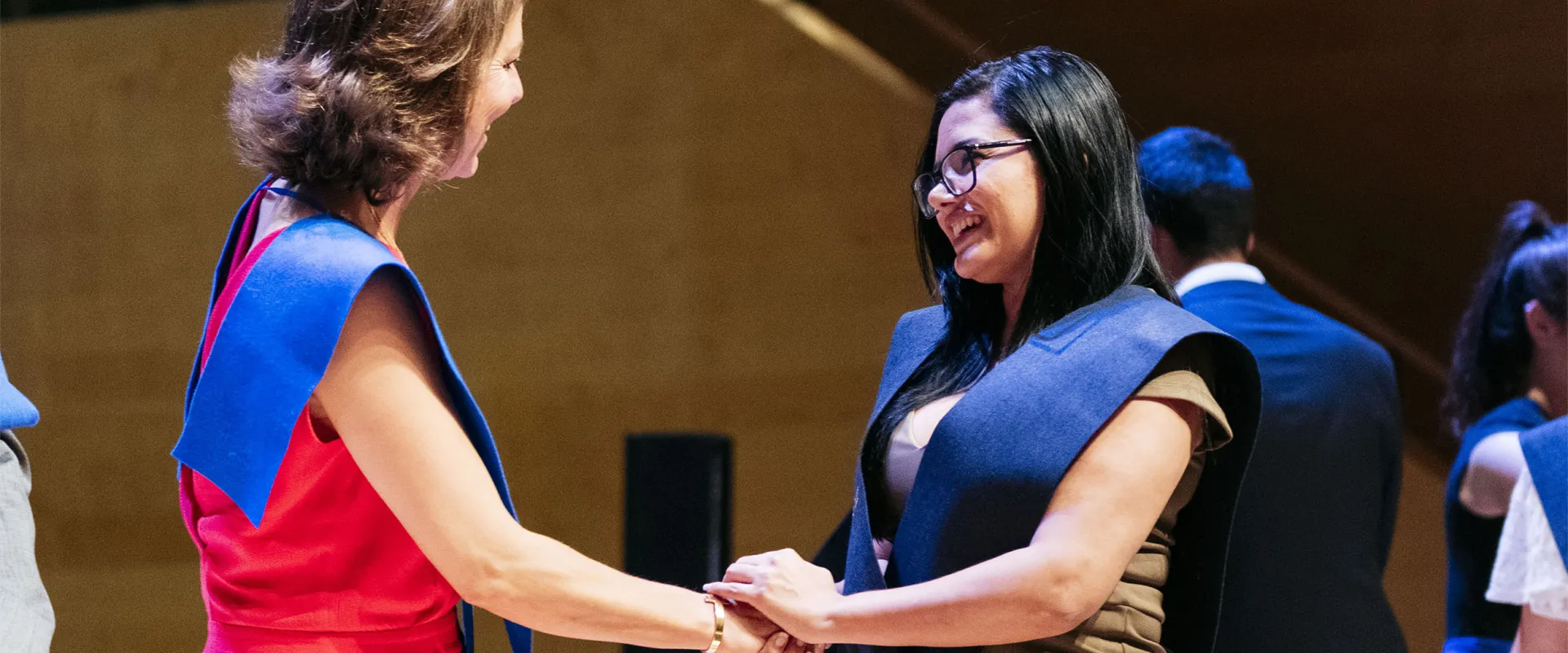 OBS nace en 2006 como la 1ª Business School born online en español del mundo.