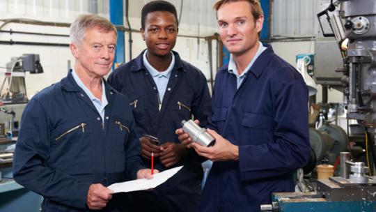 como-liderar-equipos-de-trabajo-en-proyectos-industriales.jpg