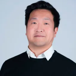 Simón Lee, Profesor en OBS Business School