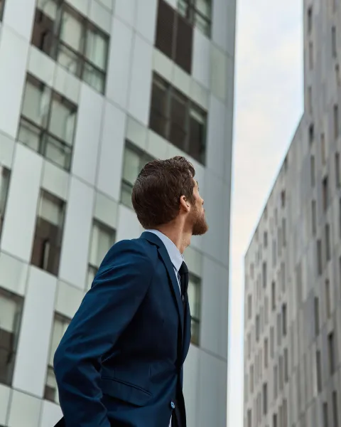 ¿Quieres crear el futuro? OBS Business School - The School of Now